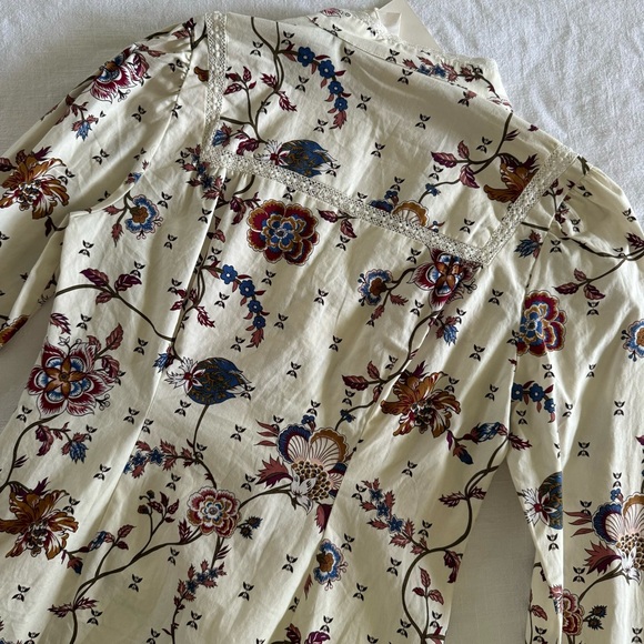 Elegant Floral Women's Blouse - Picture 7 of 12